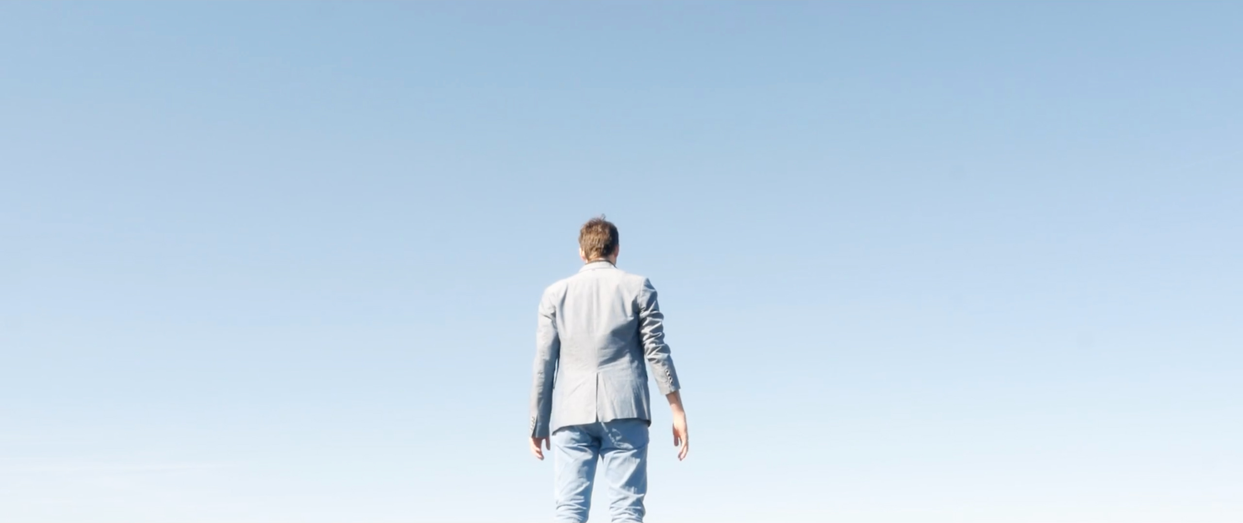 N° 8 (Stills)